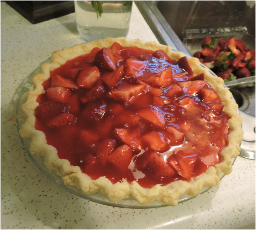 Fresh Fruit Pie- Raspberry, Strawberry, or Peach - cloverlaneblog.com