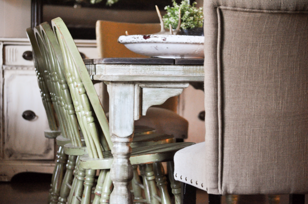 Farmhouse Table- Amy Howard At Home Paint Line - Clover Lane