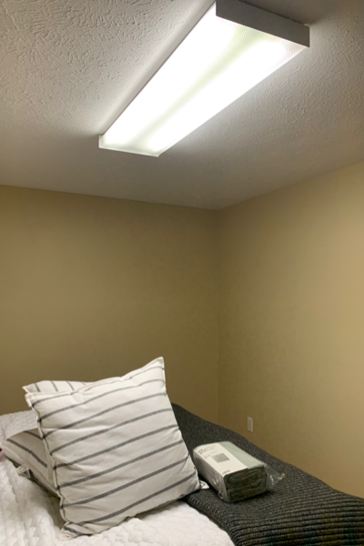 Easy Room Refresh on a Budget #paint #light #decorate