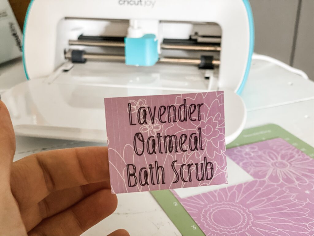 Can you use two different tools with a cricut joy cutting machine?

#diy  #cricut #cricutmade #label #giftlabel #homemadegifttag #gifttag