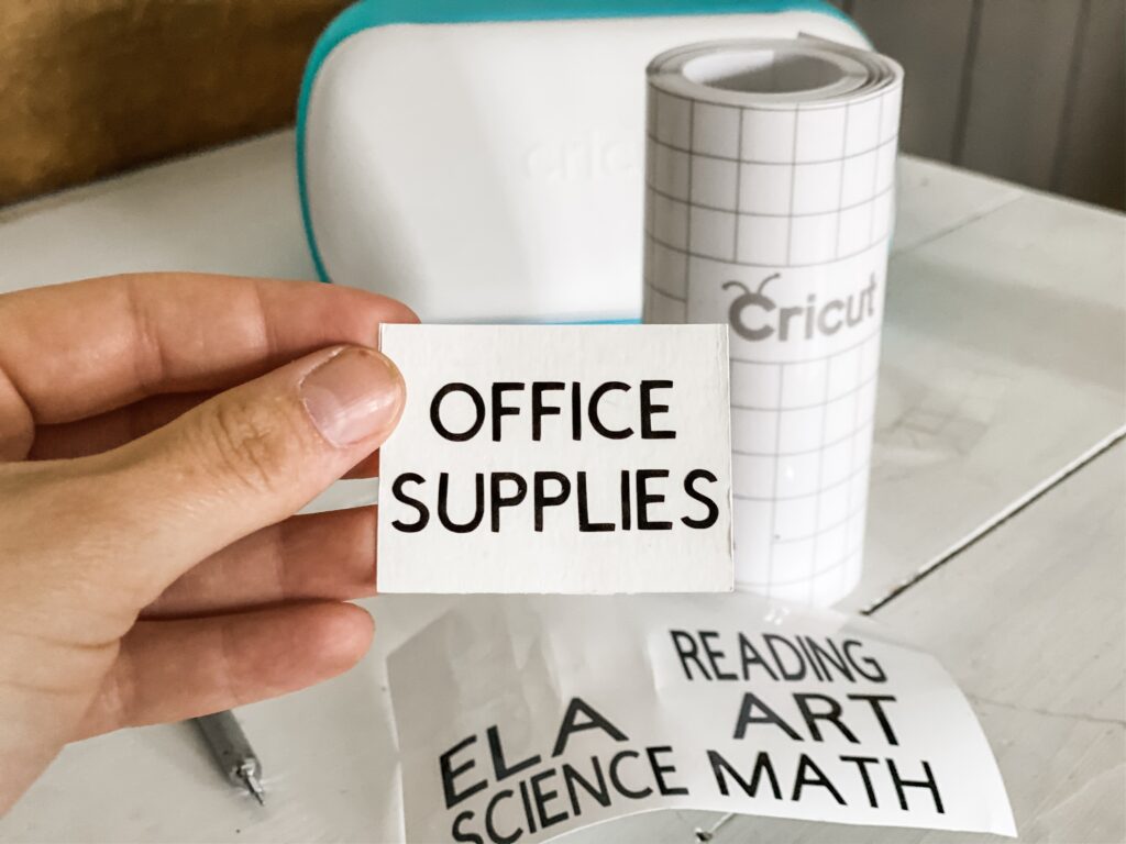 Homemade labels for office or homeschool

#diy  #cricut #cricutmade #label #organize #homeschoolideas #homeschoolorganization