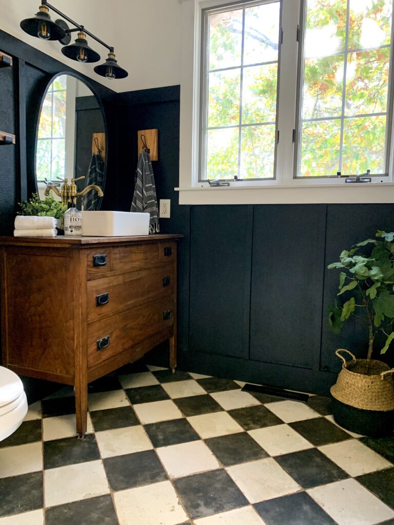 Black and White Powder Room 