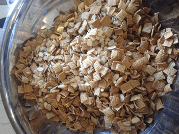 Cereal combinations for gooey chex mix